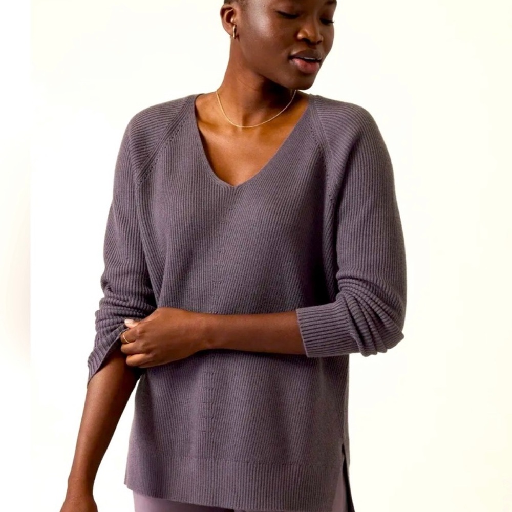 ATHLETA Hanover Refined V-Neck Sweater Wool Blend | Dusk Violet Small